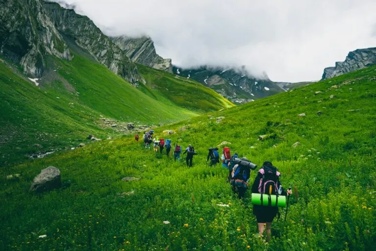 Tot ce trebuie să știi despre drumețiile Photo hiking essentials guide